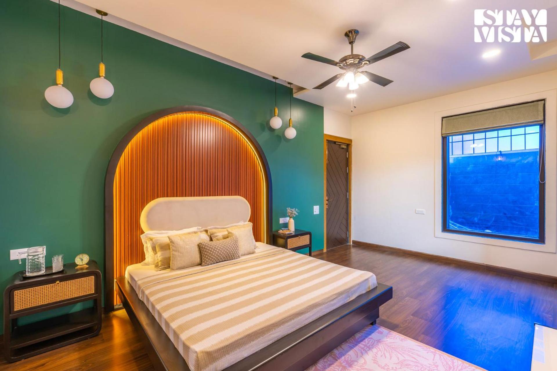 Stayvista At Wandering Vines Indoor Pool 4Bhk Luxury Villa In Delhi Sohna 外观 照片