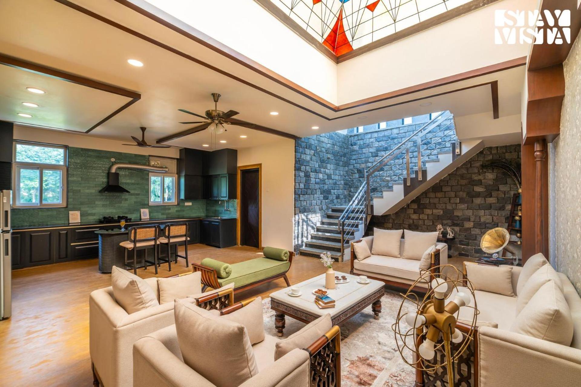 Stayvista At Wandering Vines Indoor Pool 4Bhk Luxury Villa In Delhi Sohna 外观 照片