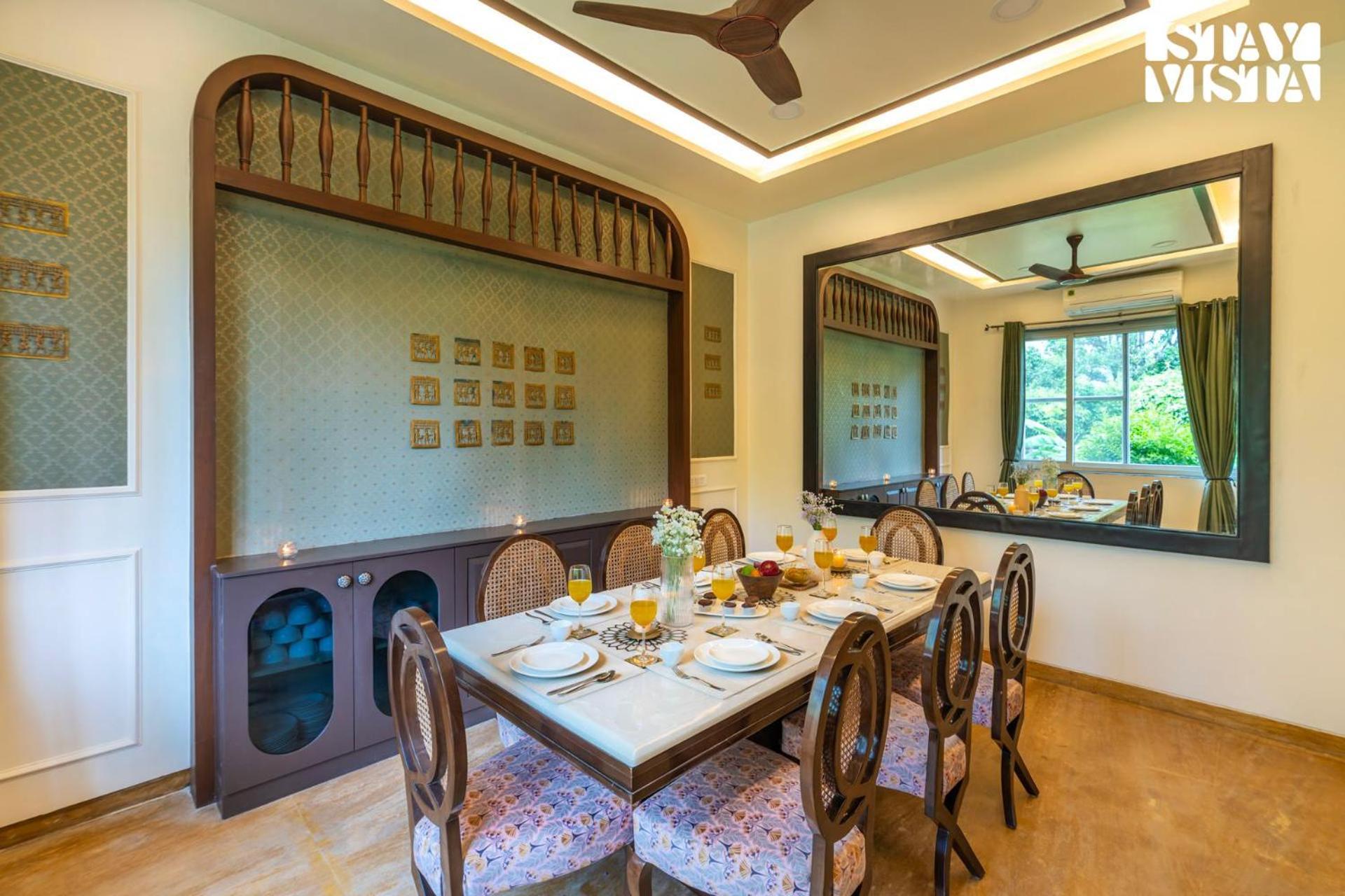 Stayvista At Wandering Vines Indoor Pool 4Bhk Luxury Villa In Delhi Sohna 外观 照片